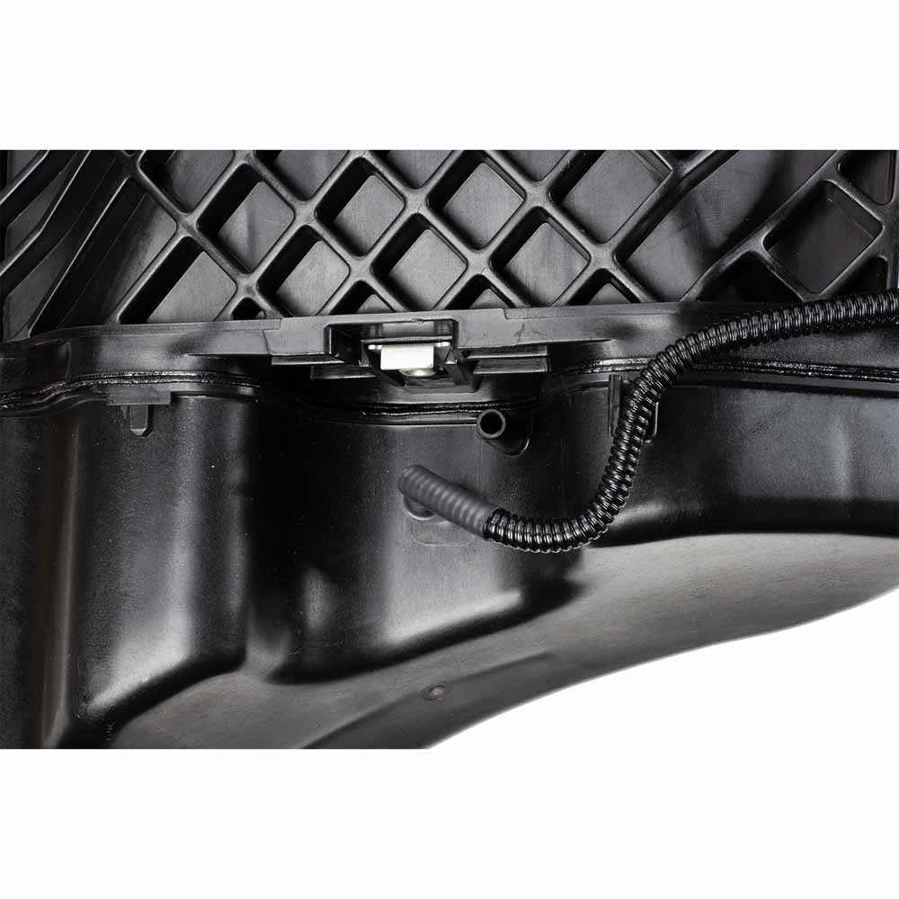 2009 Ford F-450 Super Duty Engine Coolant Reservoir
