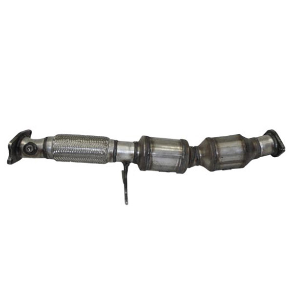 2007 Volvo V50 Catalytic Converter EPA Approved and o2 Sensor