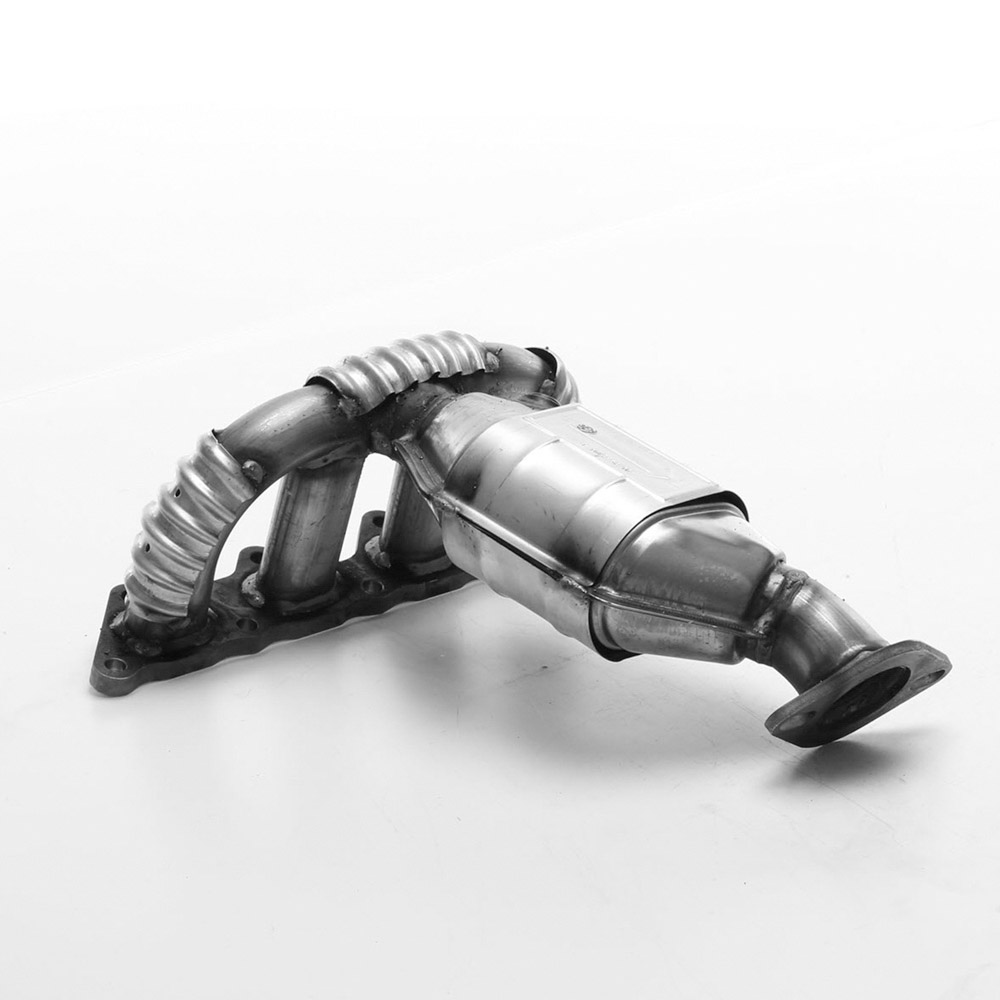2000 Mitsubishi Eclipse Catalytic Converter w/ Exhaust Manifold