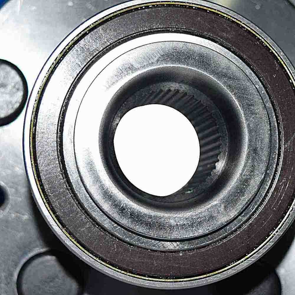 2012 Land Rover LR2 Wheel Hub Assembly