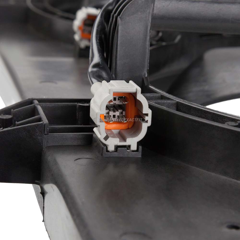 2003 Nissan Maxima Cooling Fan Assembly