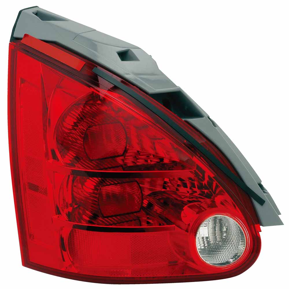 2004 Nissan Maxima Tail Light Assembly Pair