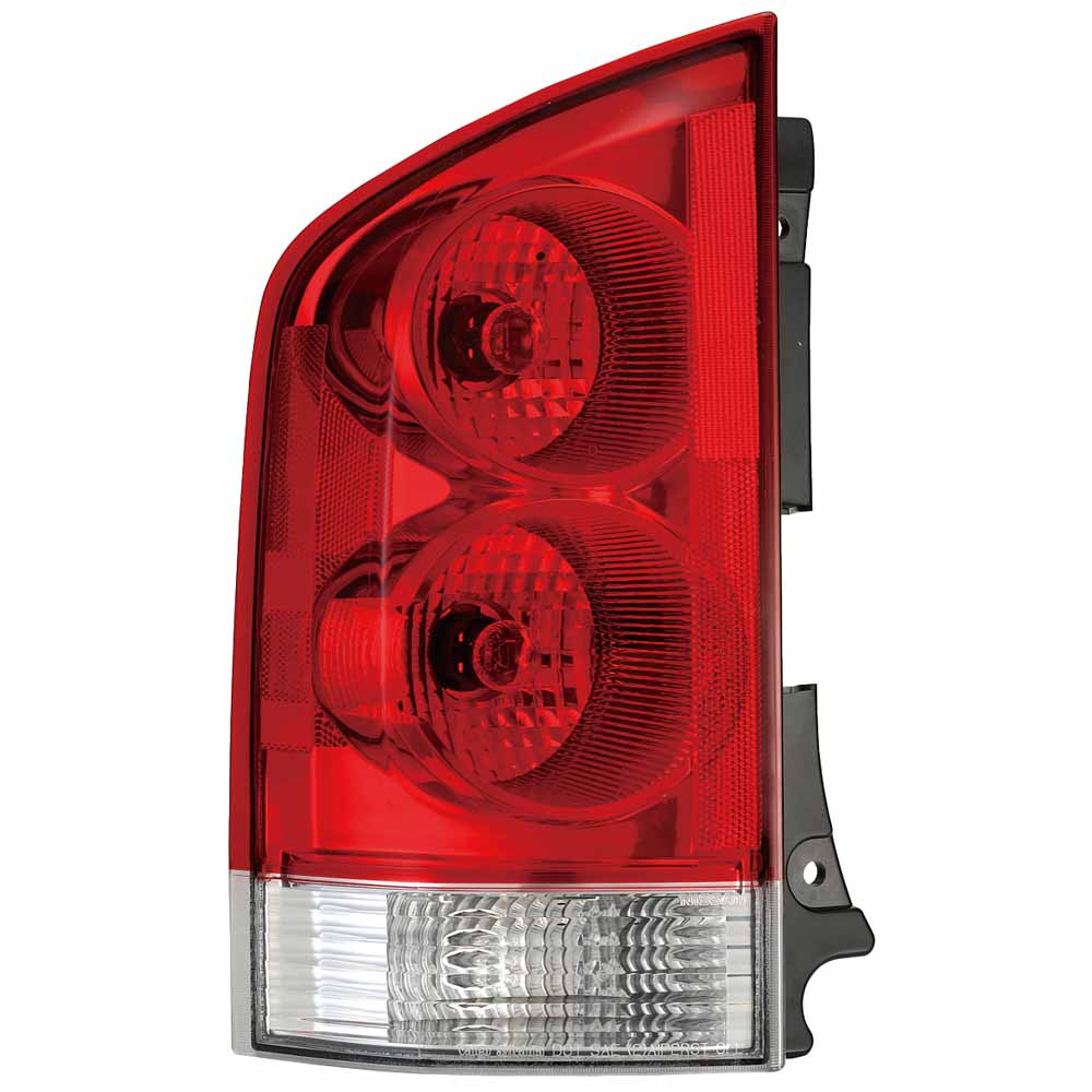 2005 Nissan Armada Tail Light Assembly Pair