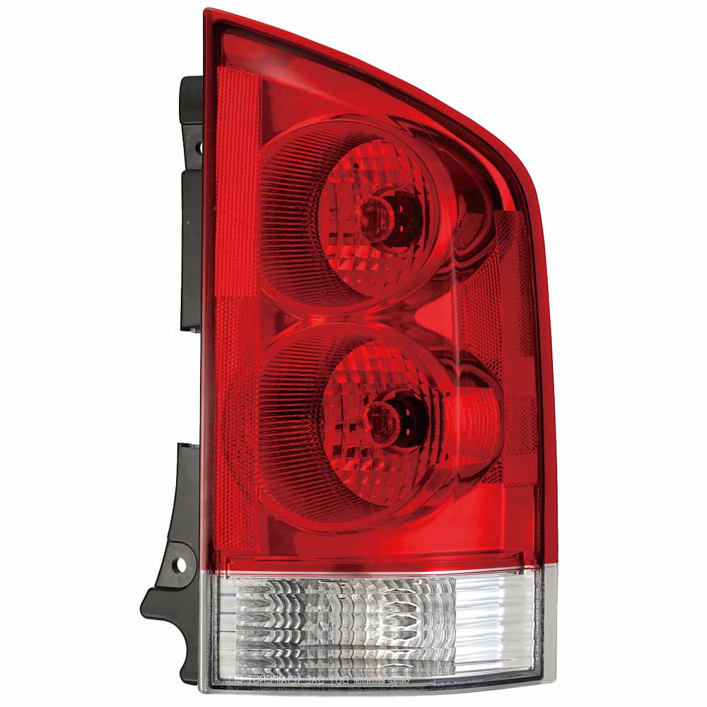 2005 Nissan Armada Tail Light Assembly Pair
