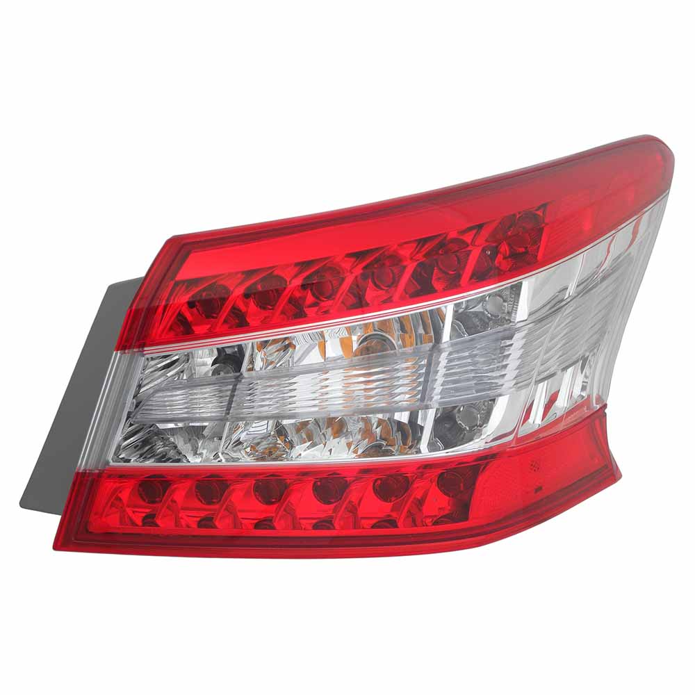 2014 Nissan Sentra Tail Light Assembly Pair