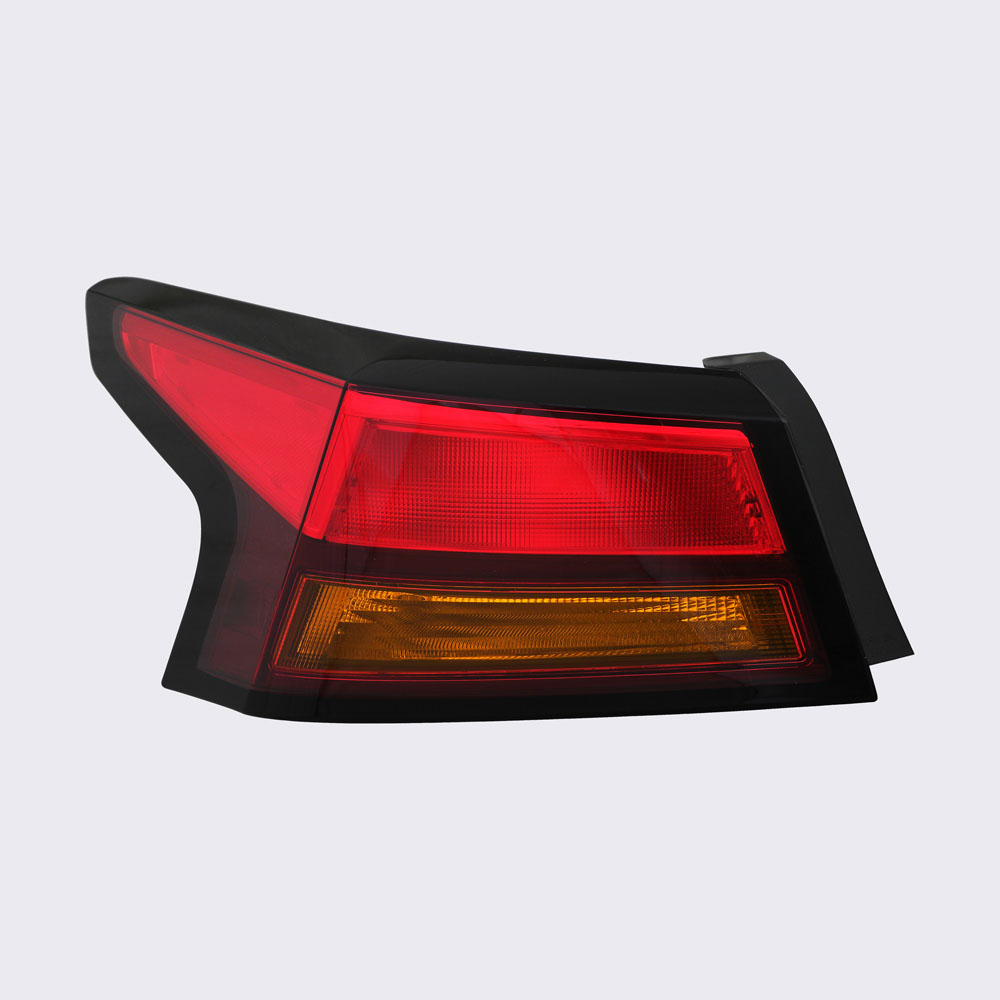 2019 Nissan Altima Tail Light Assembly Pair
