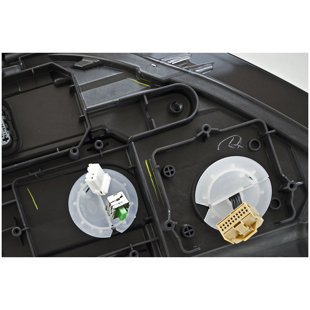 2016 Volkswagen Golf Headlight Assembly
