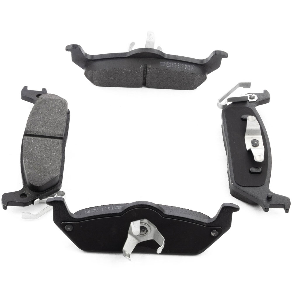 2007 Lincoln Mark LT Brake Pad Set