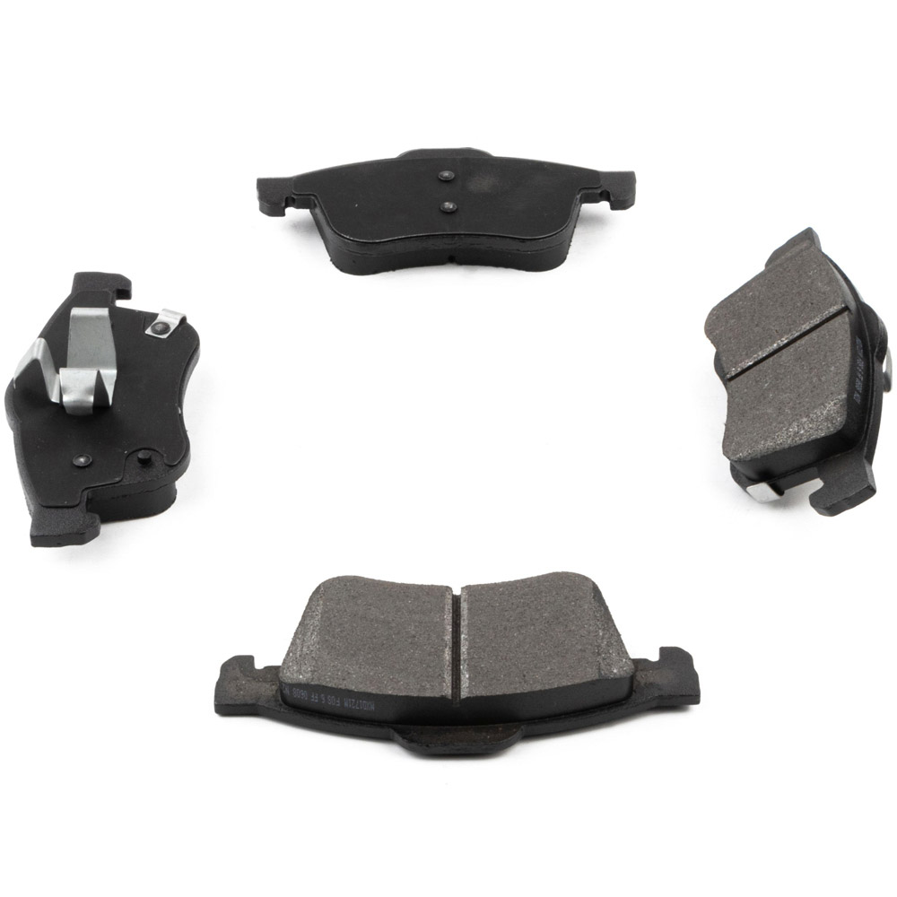 2016 Fiat 500L Brake Pad Set
