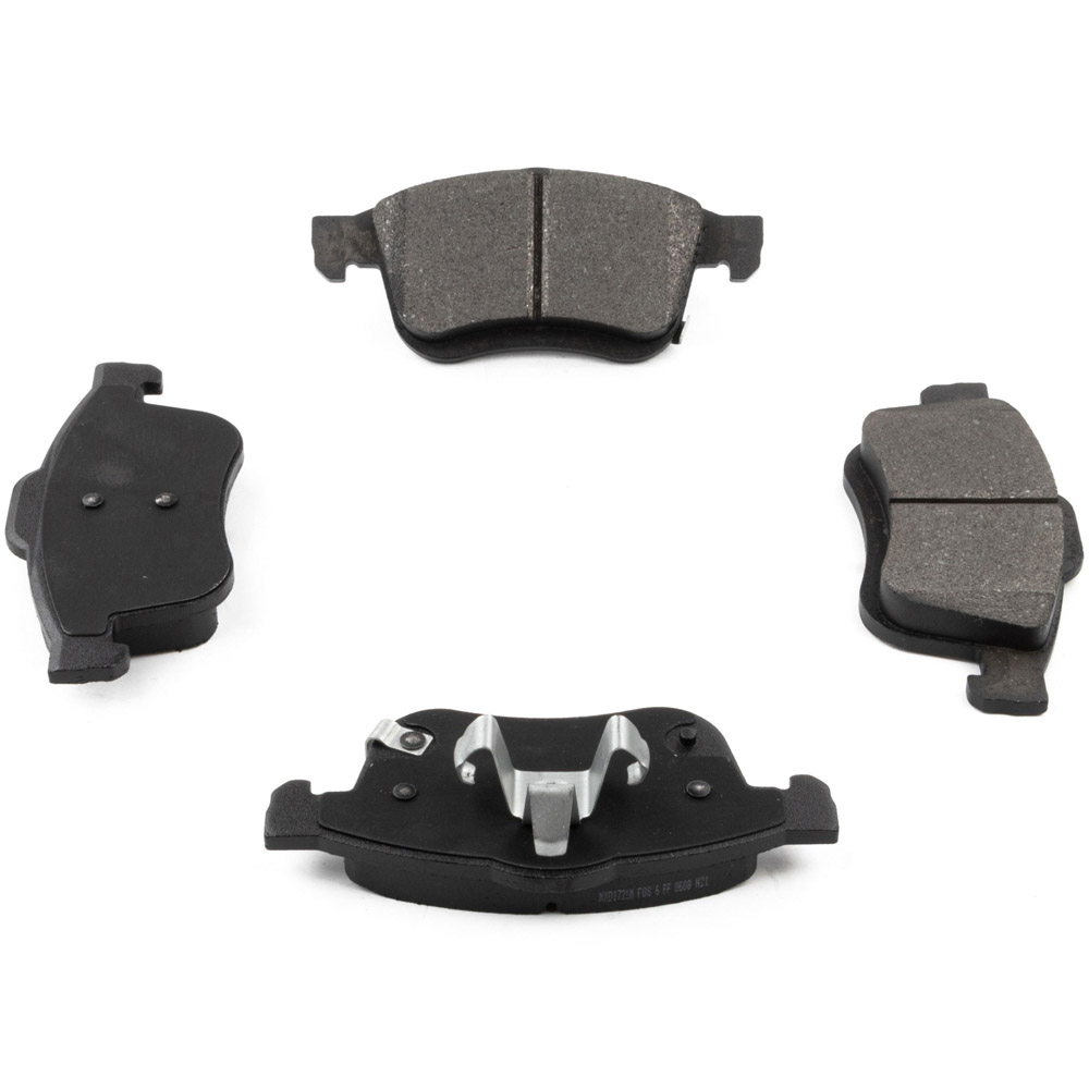 2016 Fiat 500L Brake Pad Set