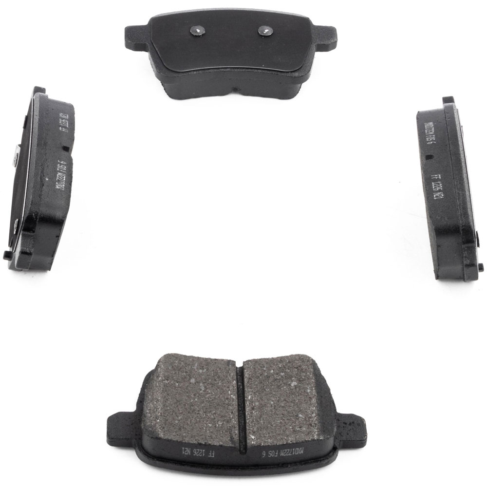2016 Fiat 500L Brake Pad Set