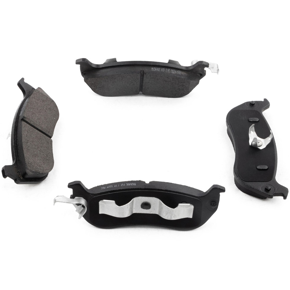 2000 Ford Crown Victoria Brake Pad Set