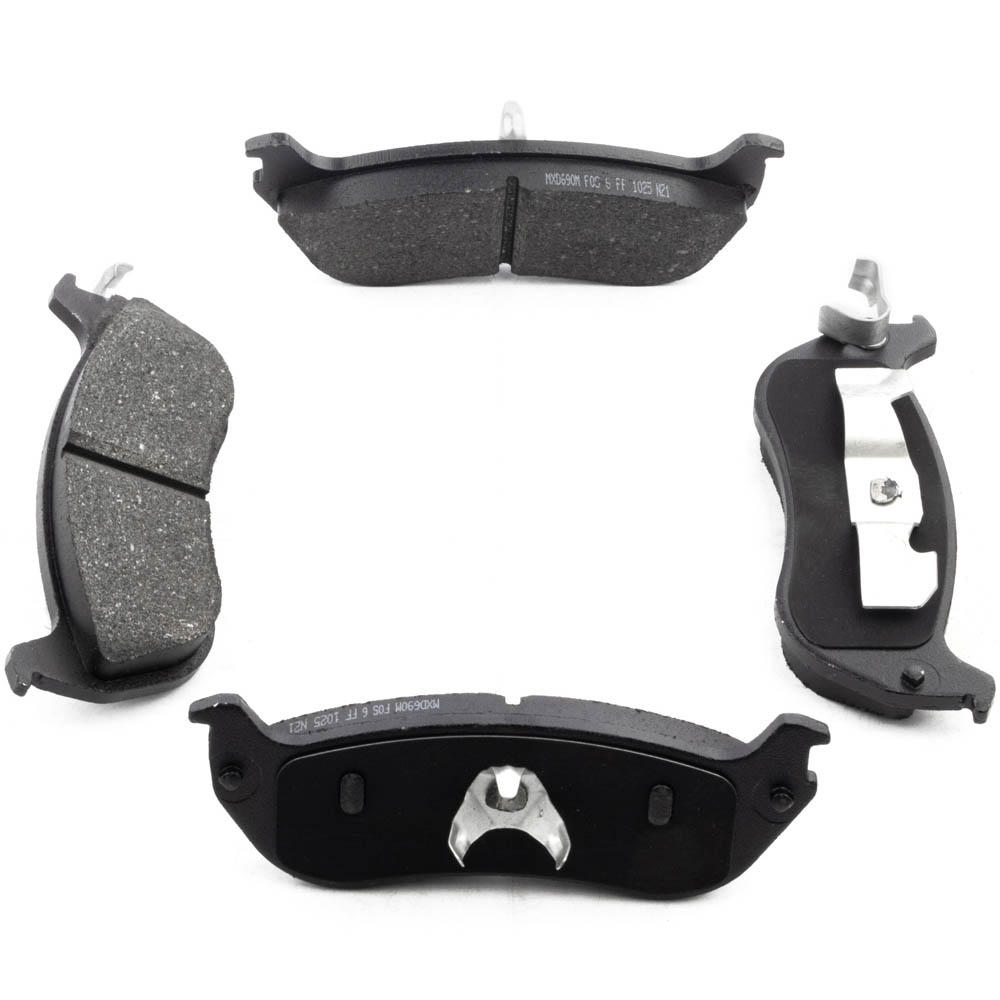 2000 Ford Crown Victoria Brake Pad Set