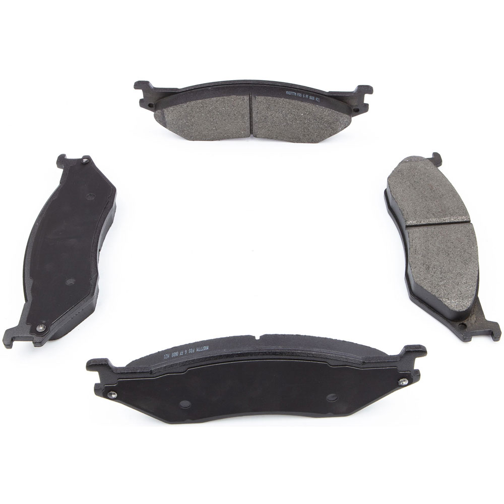 2000 Ford F53 Brake Pad Set