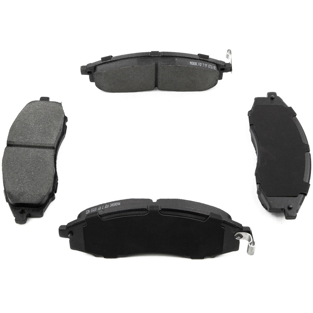 2000 Nissan Xterra Brake Pad Set