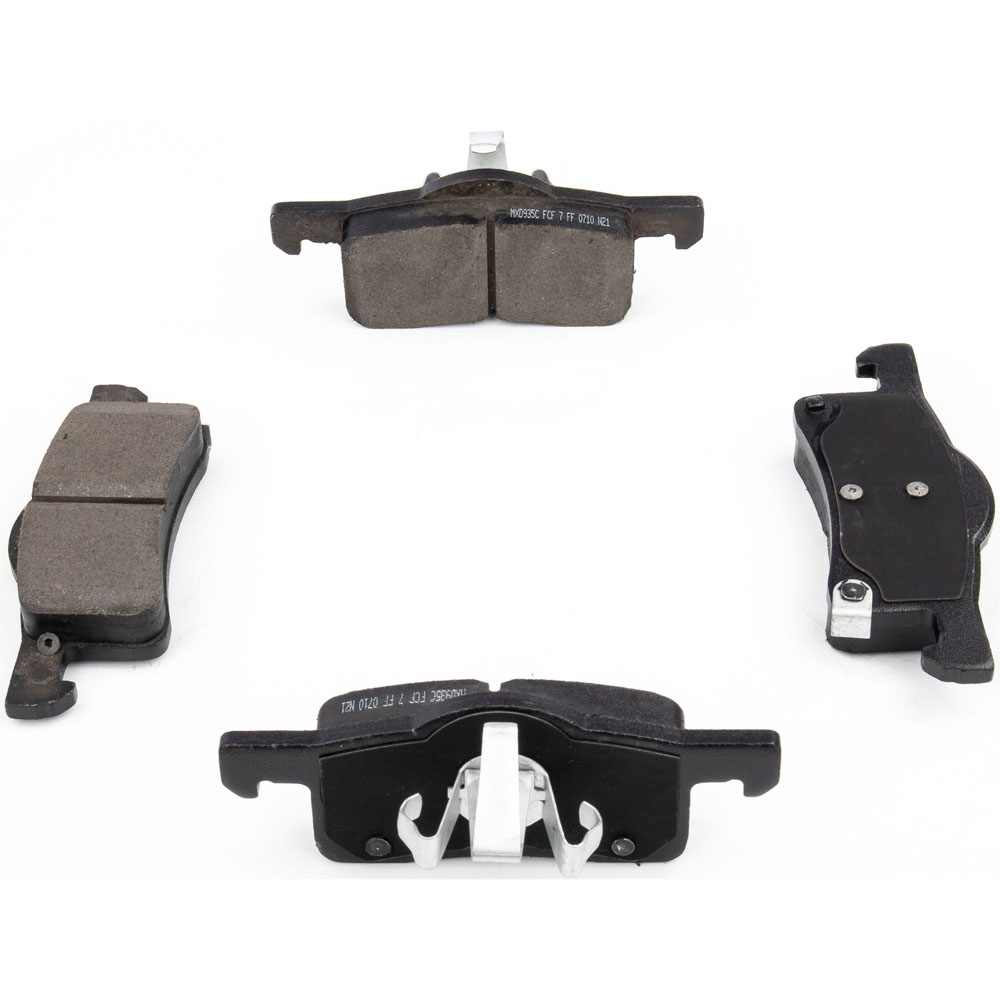 2004 Ford Expedition Brake Pad Set