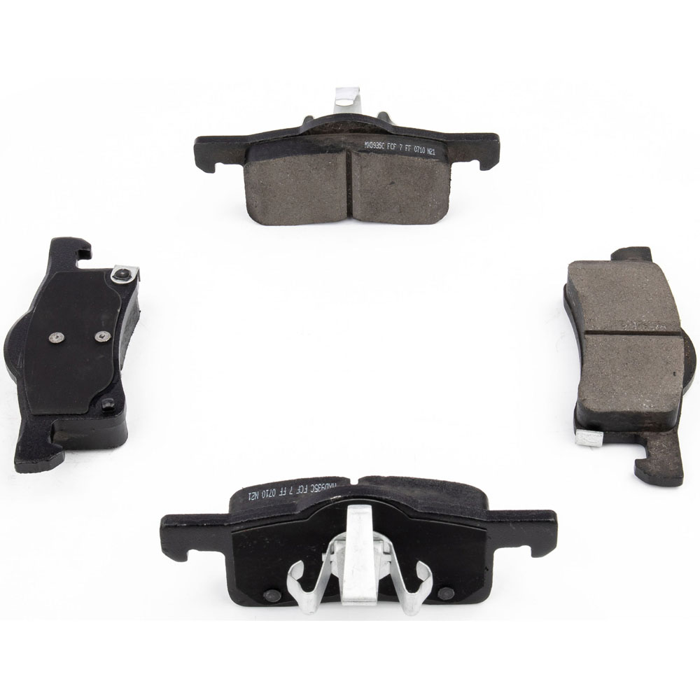 2004 Ford Expedition Brake Pad Set