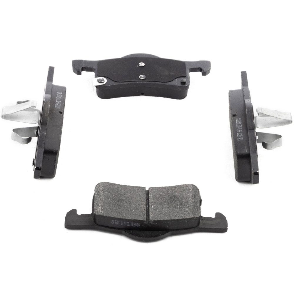 2004 Ford Expedition Brake Pad Set