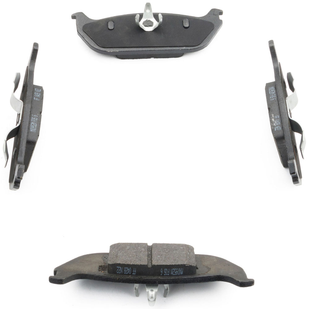2003 Lincoln Aviator Brake Pad Set