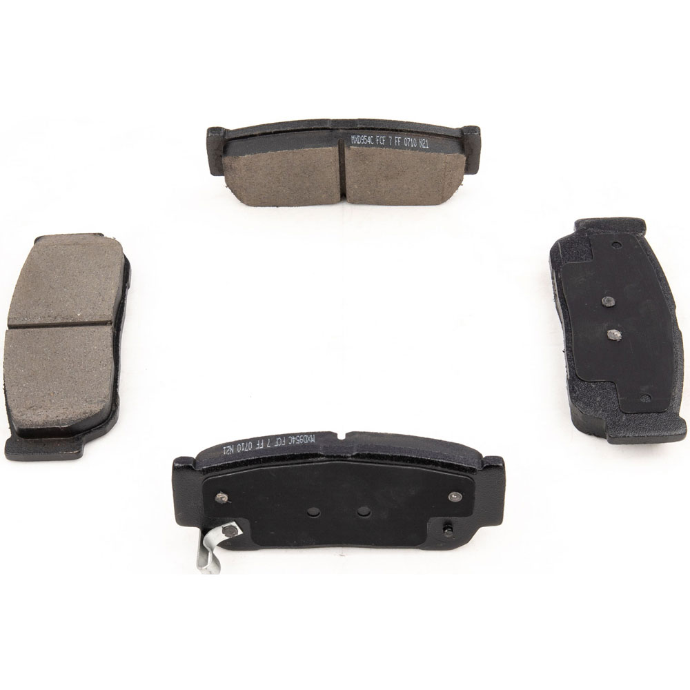 2003 Kia Sorento Brake Pad Set