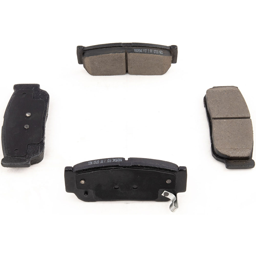 2003 Kia Sorento Brake Pad Set