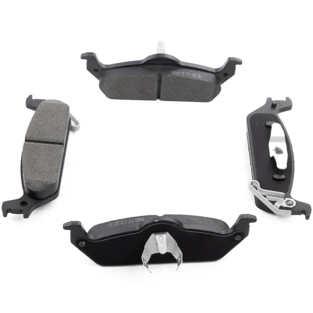 2004 Dodge Dakota Brake Pad Set