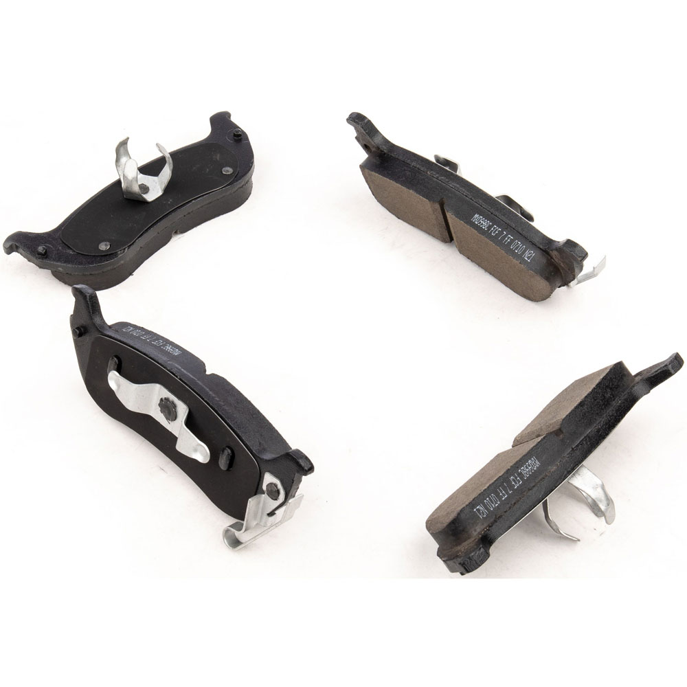 2007 Chrysler Pacifica Brake Pad Set