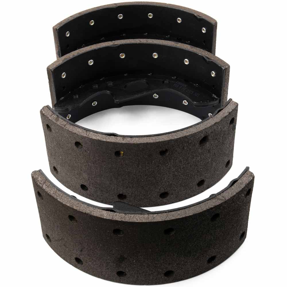 1994 Isuzu NRR Brake Shoe Set