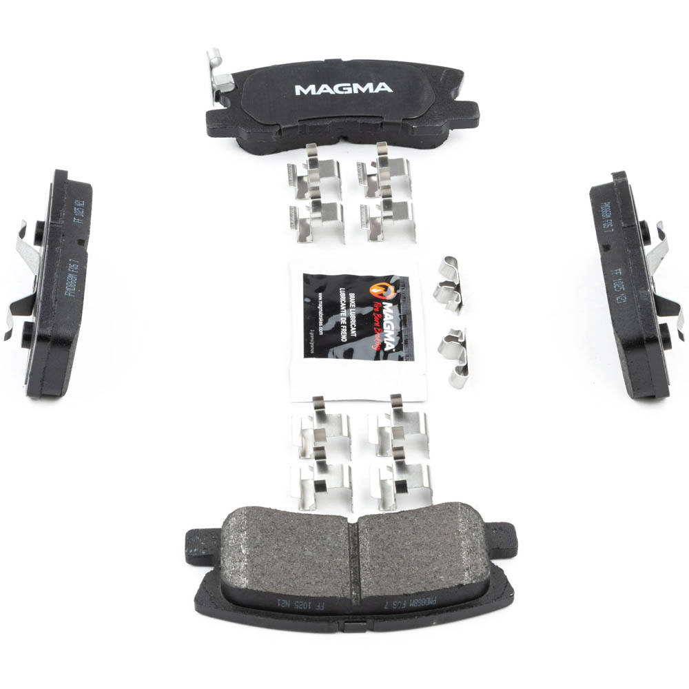 2003 Mitsubishi Montero Brake Pad Set