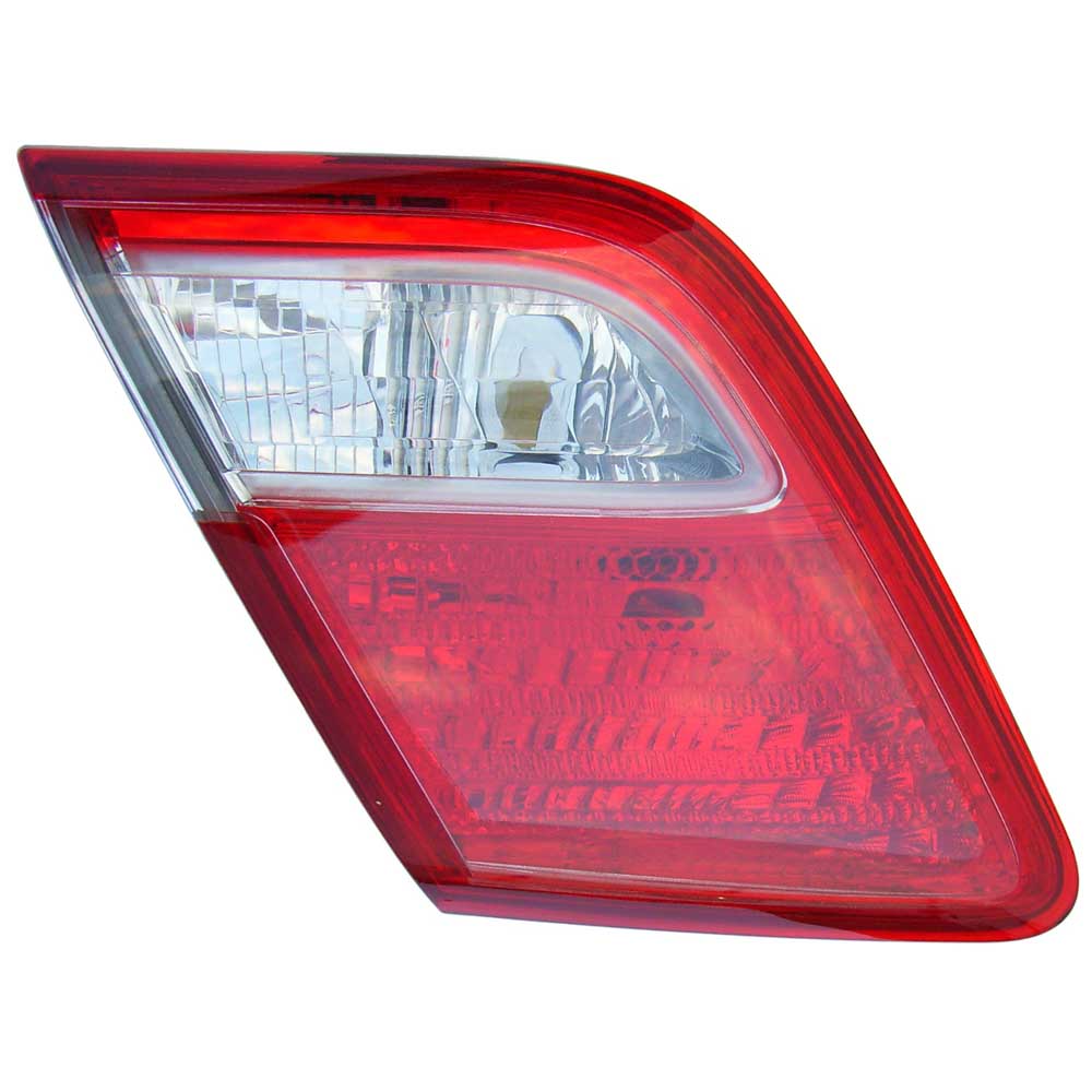 2009 Toyota Camry Tail Light Assembly Pair