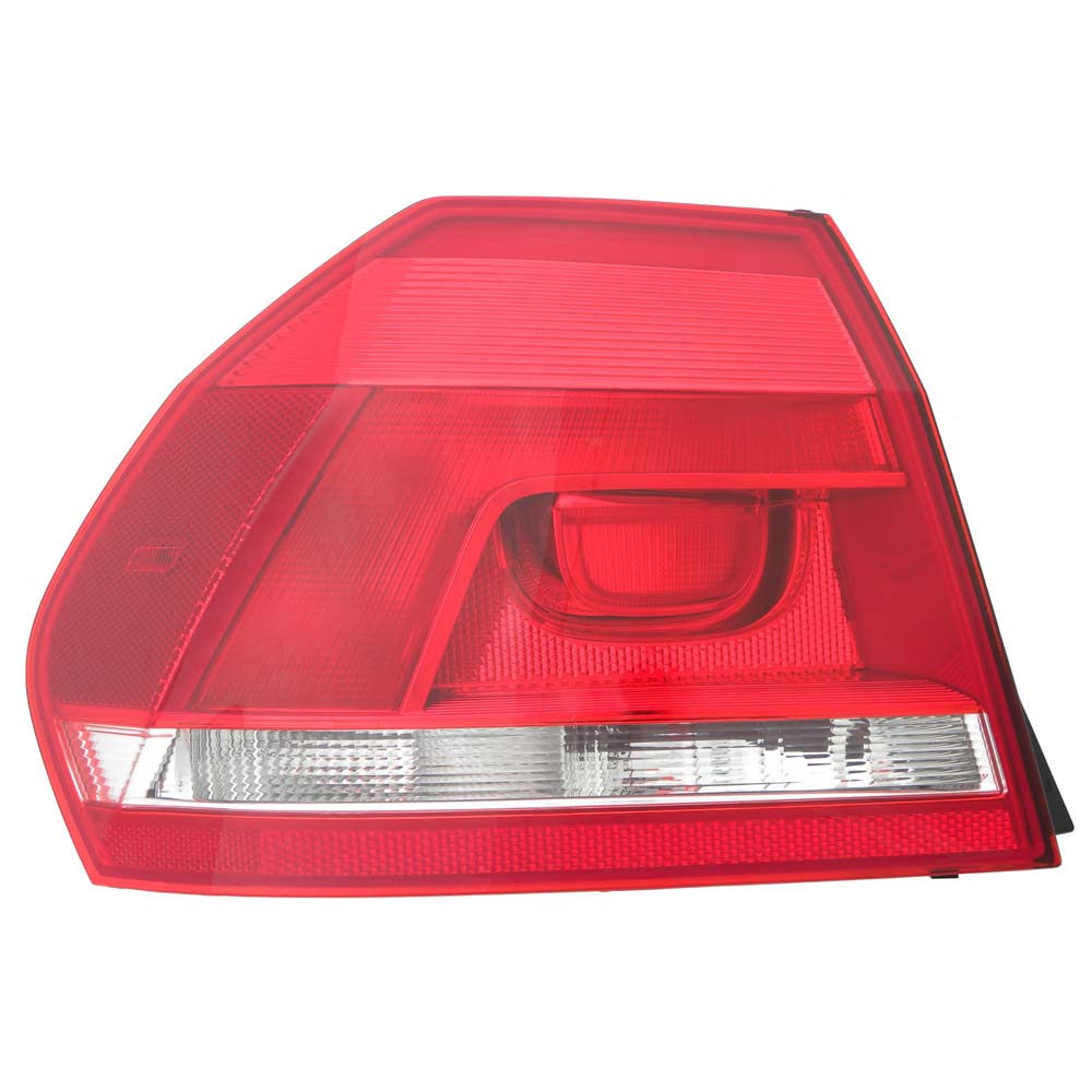 2014 Volkswagen Passat Tail Light Assembly Pair
