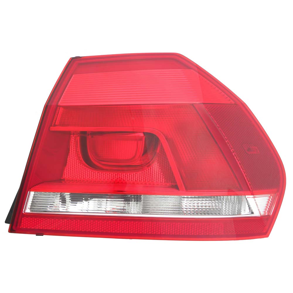 2014 Volkswagen Passat Tail Light Assembly Pair